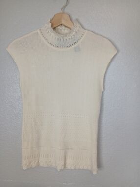 Axcess Cream Fine Knit Mock Neck Shell Top Ribbed Crochet Lace Trim Sweater